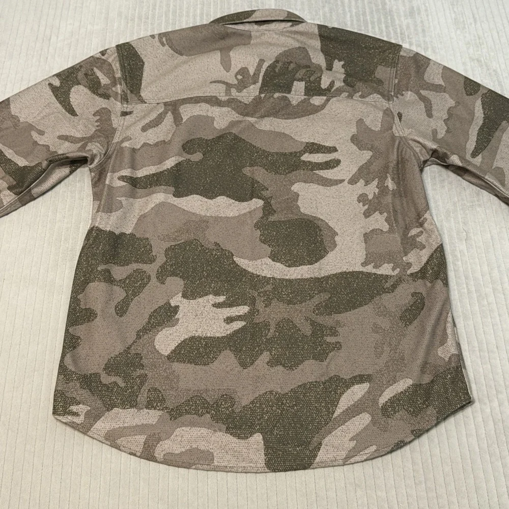 Cabela's Men's Medium Camo Hunting Shirt Button-Up Flannel Collared Long Sleeve